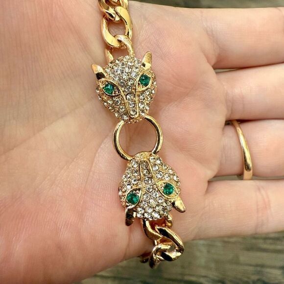 White Diamond Simulated Green Emerald Glass Leopard Head Link Gold Bracelet New - Picture 3 of 4